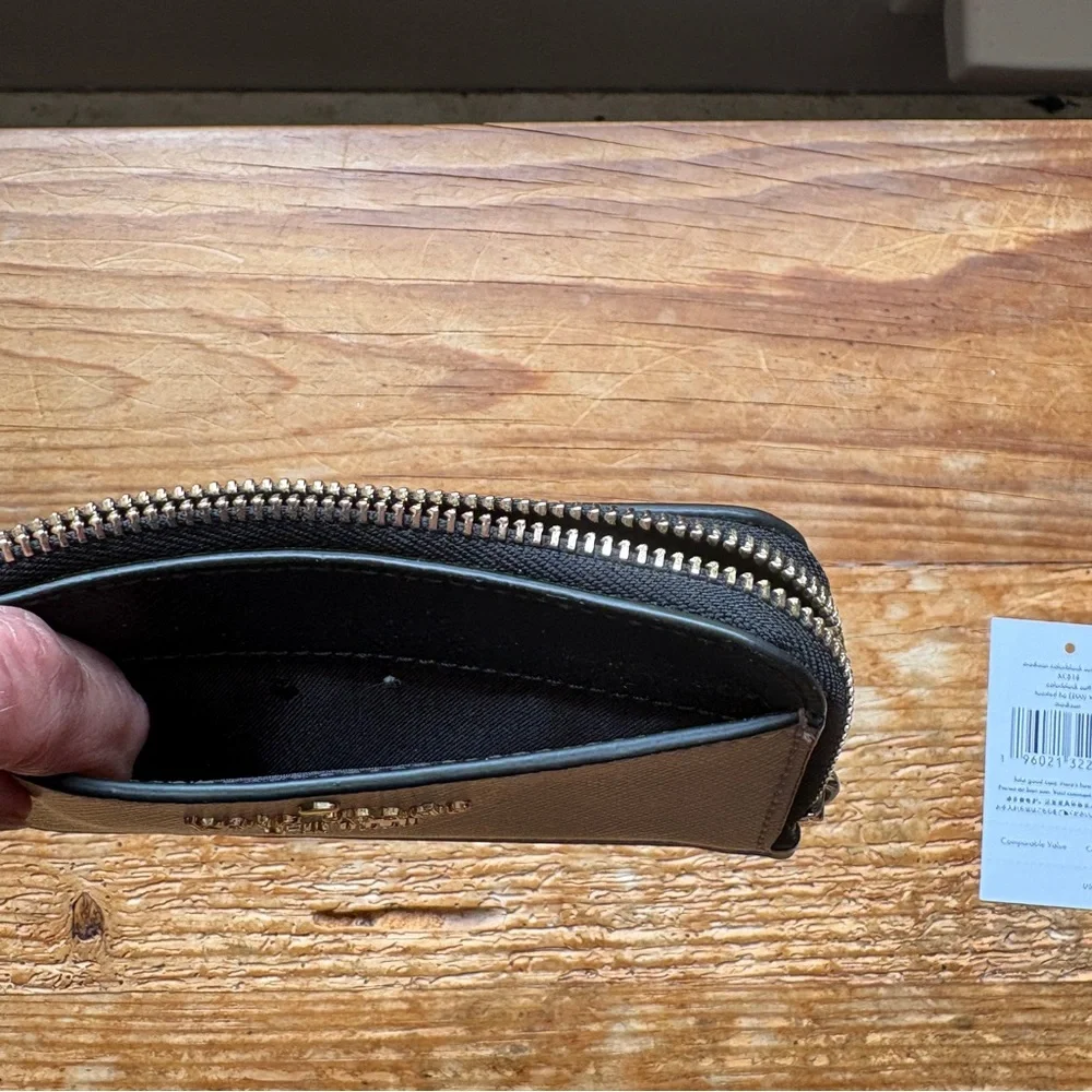 Kate Spade Madison top zip card holder